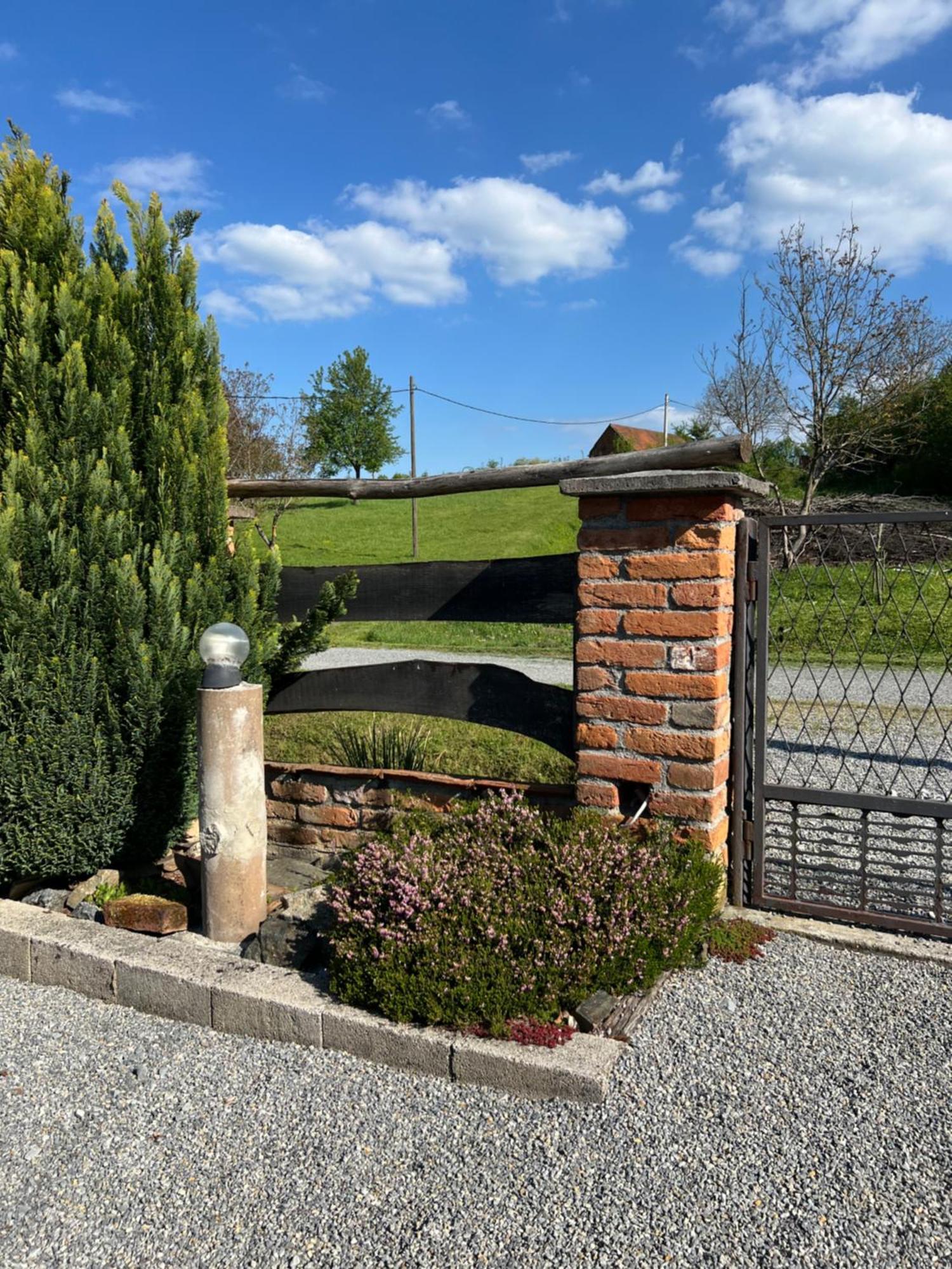 Hacienda In Pure Nature Apartma Ozegovci
